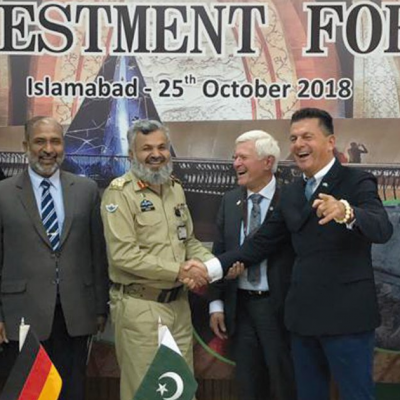 Bavarian Business Delegation to Pakistan, October 2018: Brigadier Abrar Mehboob, Director Marketing, National Logistics Cell shaking hands with Honorary Consul Dr. Poetis